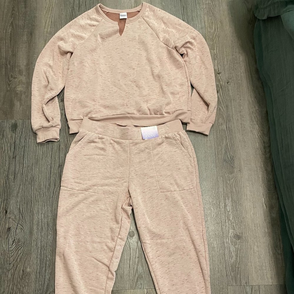 Matching lounge set (size M)